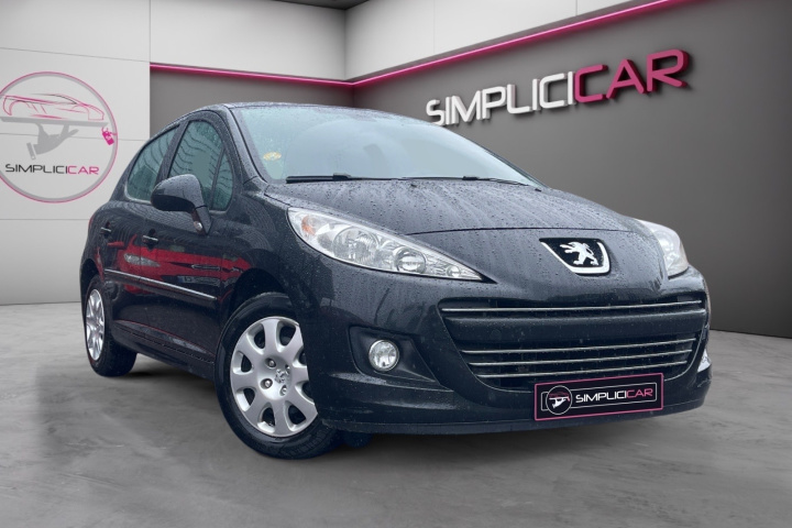PEUGEOT 207
