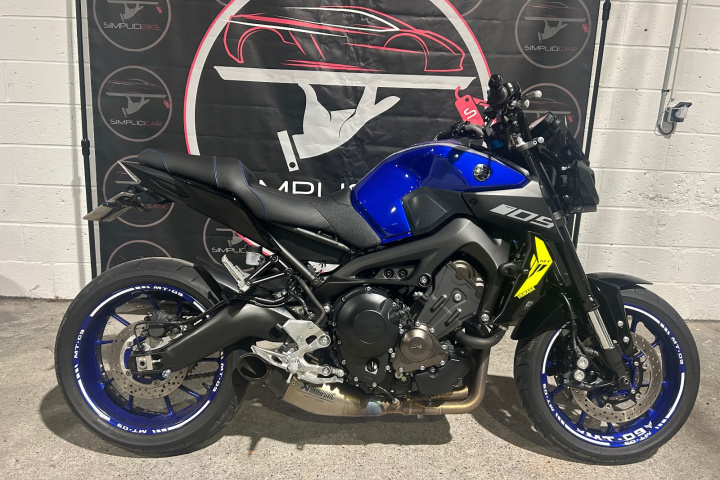 YAMAHA MT 09