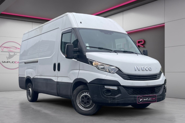 IVECO DAILY FOURGON